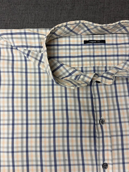 Boxy Button UP 4