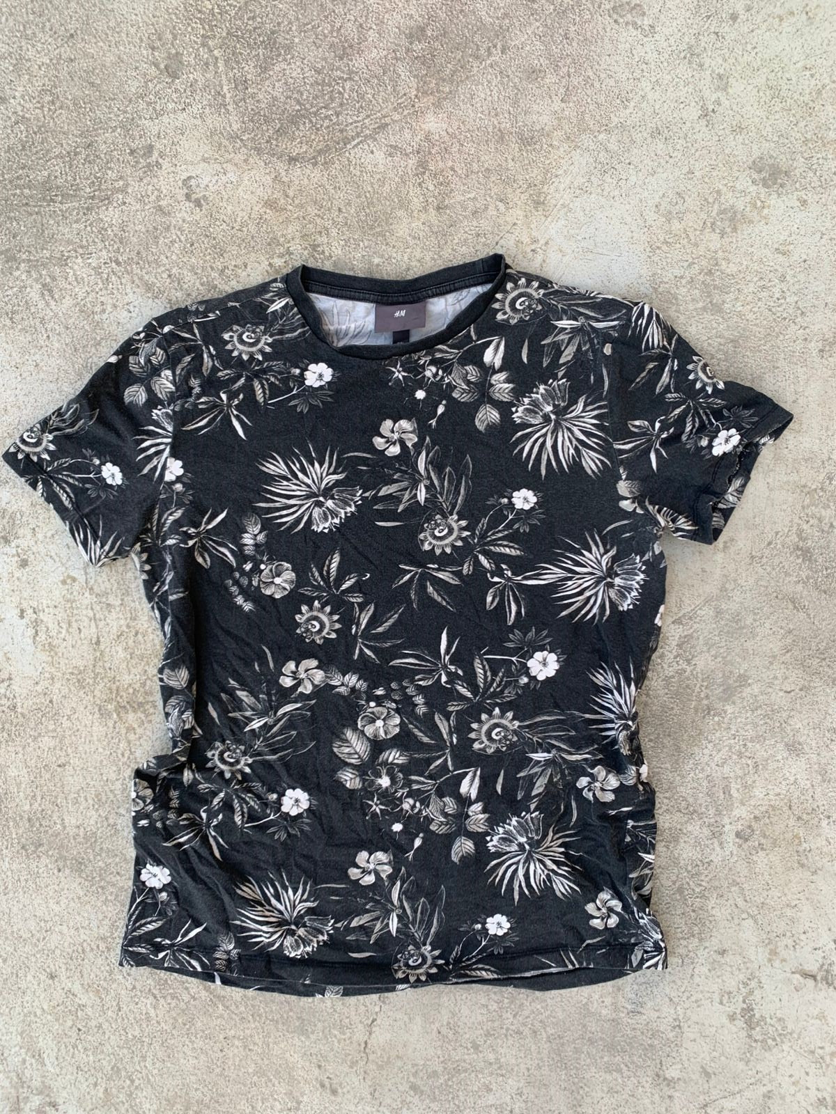 White Floral H&M Tee