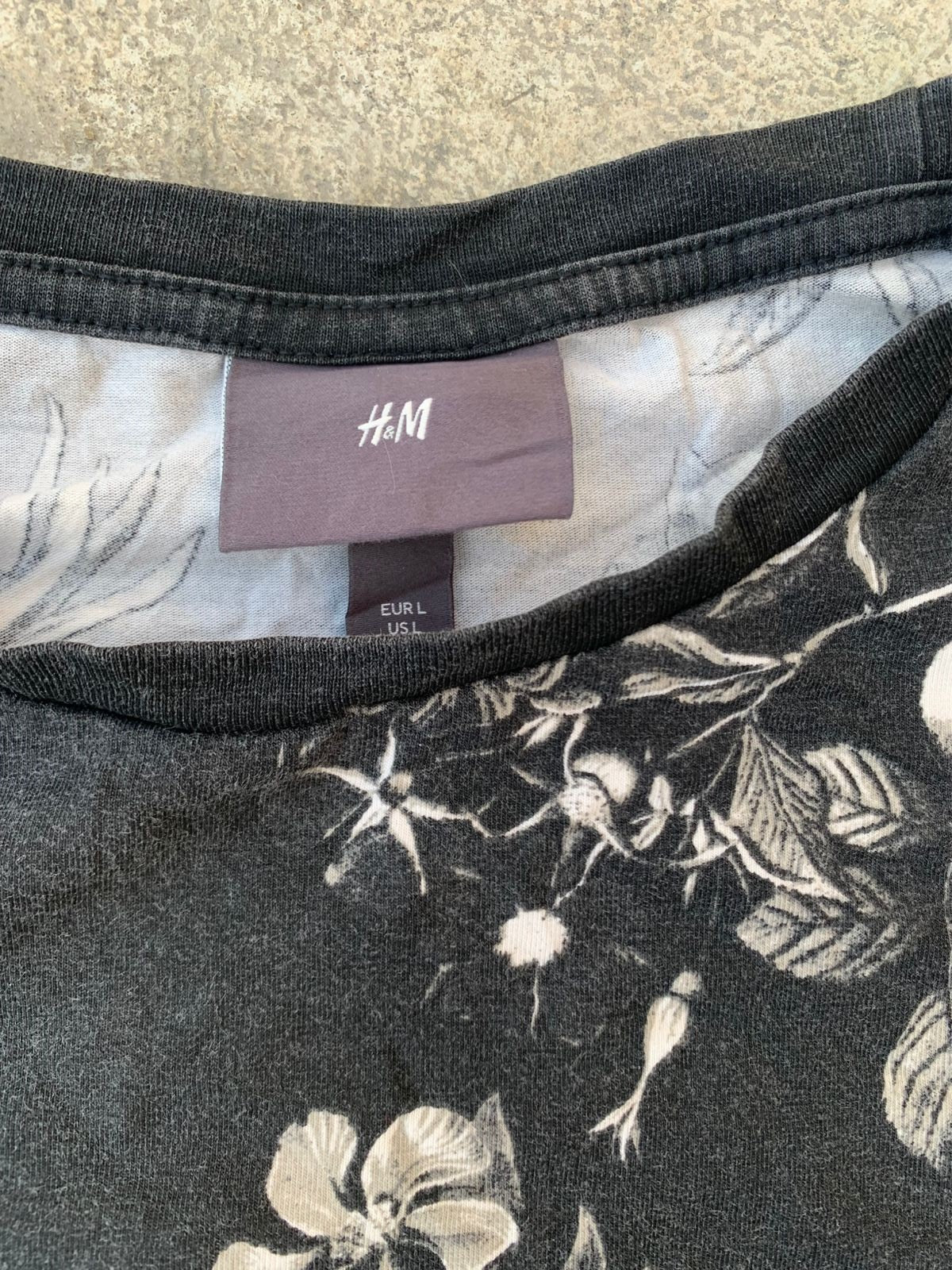 White Floral H&M Tee