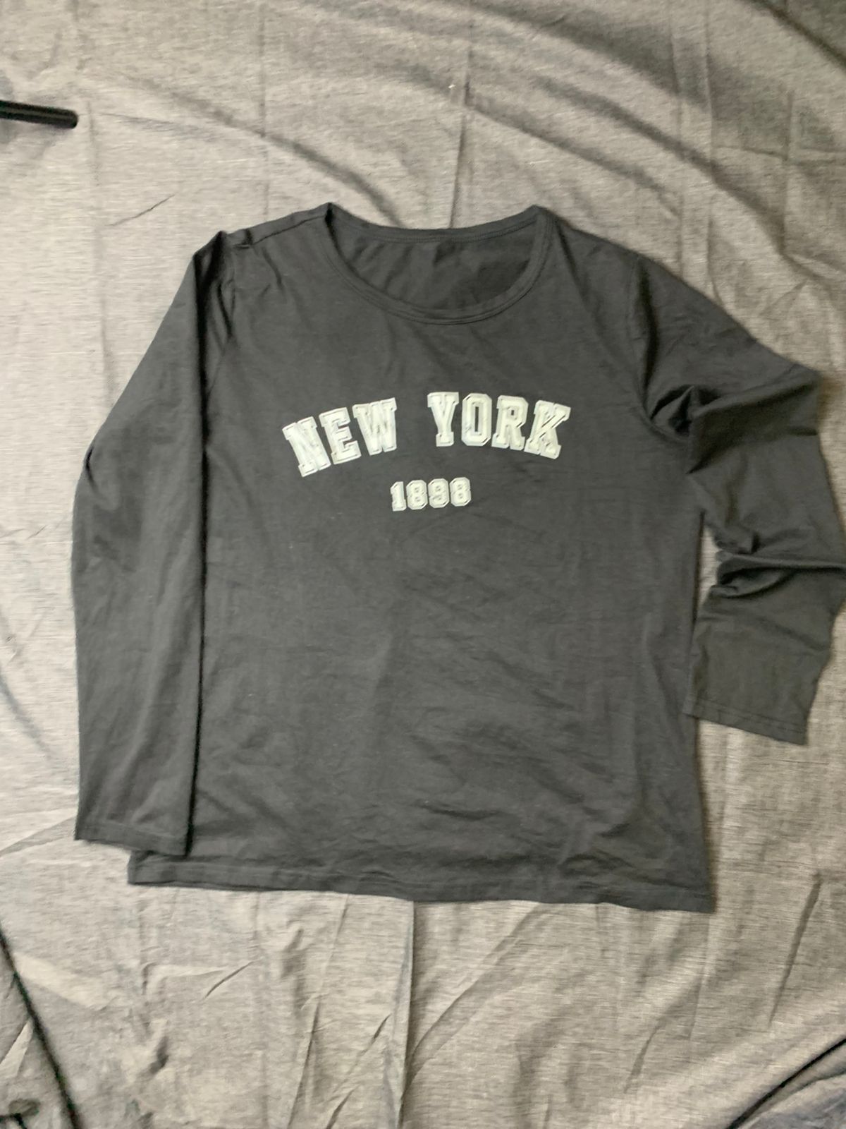 New York Full Sleeve Tee