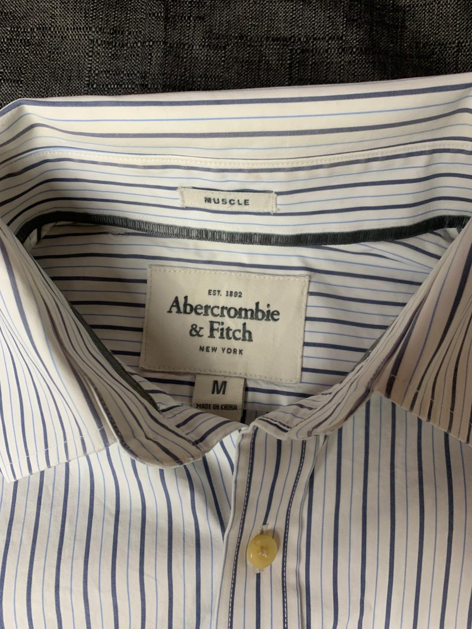 Full sleeves Button up