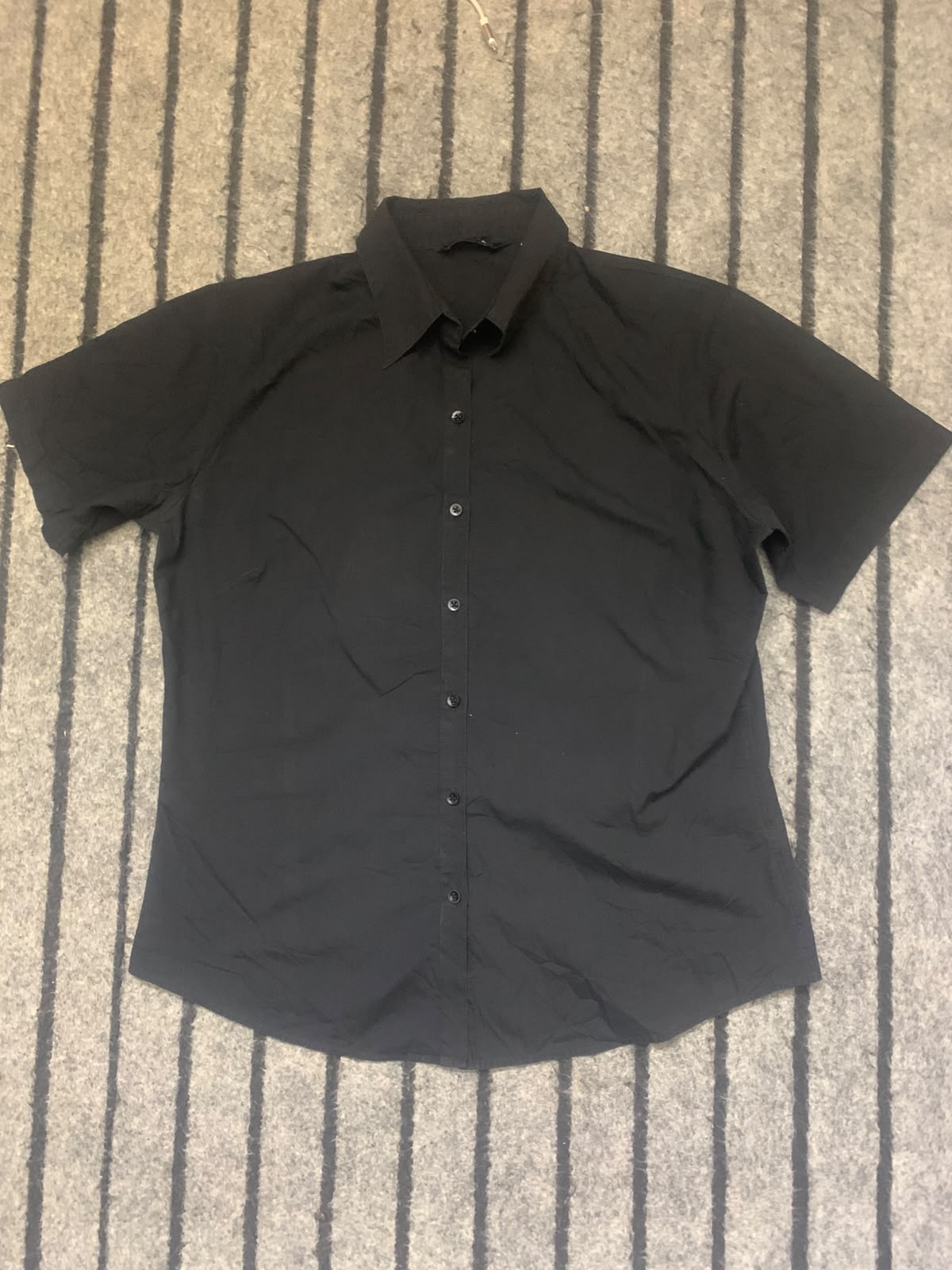 Graphic Button up