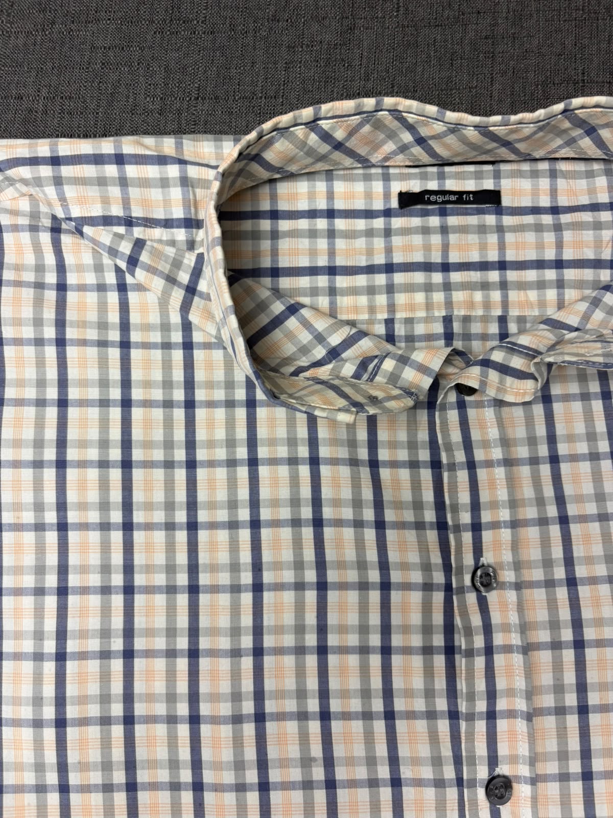 Boxy Button UP 4