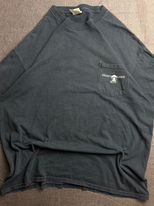oak bar black tee