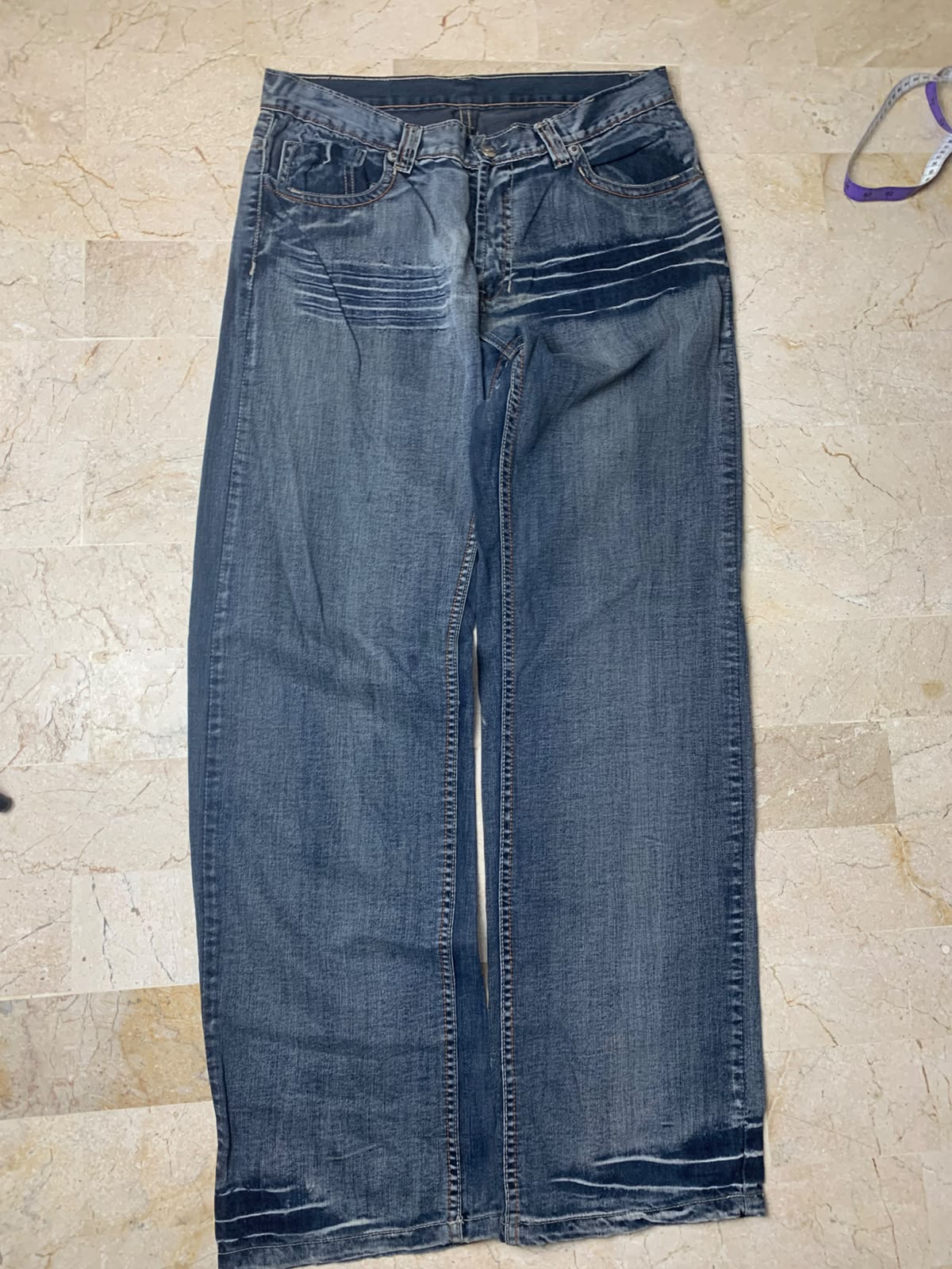 Baggy jeans